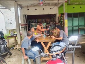 Bhabinkamtibmas Polsek Panumbangan Jalin Silaturahmi dengan Warga Sindangherang
