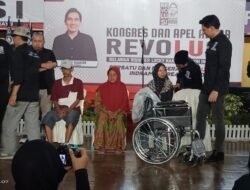 Di Kongres Revolusi, Lucky Hakim Bagikan Bantuan untuk Disabilitas