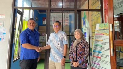 Perpustakaan Pandawa Dan Bank BJB Syariah Indramayu Komitmen Tingkatkan Literasi Masyarakat Desa Haurgeulis