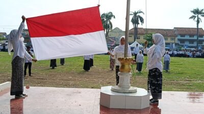 Ribuan Peserta Ikuti Upacara Peringatan Hari Santri Tingkat Kecamatan Haurgeulis 