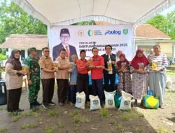 617 KPM Di Desa Haurkolot menerima Bantuan Pangan Dari Pemerintah