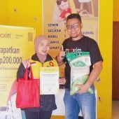 Maxim Beri Kado Spesial Ke Pengemudi Perempuan Tangguh di Sumedang