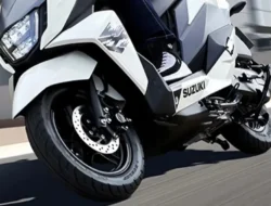 Ini Rahasia Kenapa Ban Depan Motor Selalu Lebih Kecil