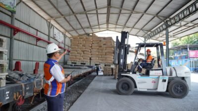 Perkuat Nafas Distribusi Nasional,KAI Logistik Angkut 1,1 Juta Ton Barang