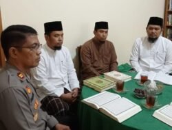 Kapolsek Sukadana Pimpin Silaturahmi dan Pengamanan Pawai Taaruf Ramadan 1447 H