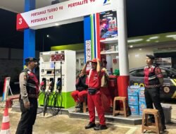 Humanis, Pasukan Patroli Roda 4 Polres Ciamis Datangi Obvit SPBU Benteng