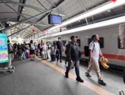 Libur Imlek 2026, Lebih dari 215 Ribu Penumpang Gunakan Kereta Api di Wilayah Surabaya