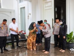 Kapolda Jabar Sambangi Pondok Buntet Pesantren, Perkuat Sinergi Ulama dan Umara di Cirebon