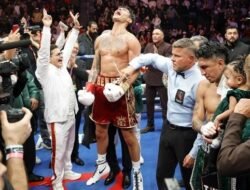 Air Mata di Las Vegas: Ryan Garcia Persembahkan Sabuk WBC untuk Sang Ayah Usai Hancurkan Mario Barrios