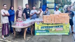 Tingkatkan Rasa Syukur Dan Kepedulian, Ikatan Pemuda Sukajati Bagikan Ratusan Paket Takjil