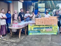 Tingkatkan Rasa Syukur Dan Kepedulian, Ikatan Pemuda Sukajati Bagikan Ratusan Paket Takjil