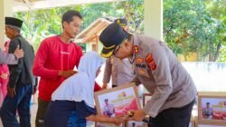 Kapolres Ciamis Turun Langsung Tinjau Lokasi Bencana dan Salurkan Bantuan, Warga Apresiasi Kehadiran Polisi
