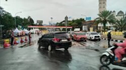 Beri Ruang Silaturahmi, Polisi Tunda One Way di Jalur Puncak demi Hangatnya Lebaran Warga