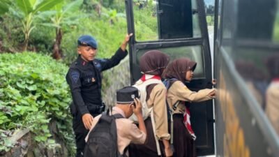Ketika Brimob Mengantar Harapan: Bus Sekolah Gratis Buka Akses Pendidikan di Jalur Ciamis–Tasikmalaya
