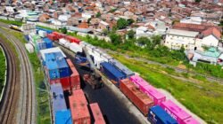 Saat Jalan Raya Kian Padat, KAI Logistik Siapkan KA Ronggowarsito Jadi Urat Nadi Baru Distribusi Industri Jawa Tengah