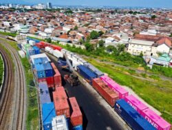 Saat Jalan Raya Kian Padat, KAI Logistik Siapkan KA Ronggowarsito Jadi Urat Nadi Baru Distribusi Industri Jawa Tengah