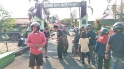 Wujud Kepedulian Sosial, Kodim 0616/Indramayu Bagikan Daging Kurban kepada Warga Sekitar