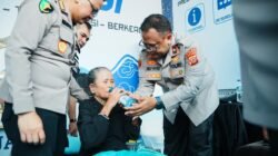 Wakapolda Jabar Turun Langsung Layani Buruh di Monas, May Day Fiesta Diwarnai Aksi Humanis Polri