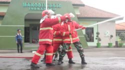 Kodim 0616 Indramayu dan Damkar Gelar Latihan Penanggulangan Kebakaran