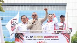 Kemnaker Turun Tangan, Harapan 12 Pekerja Epson Menggema di Tengah Aksi Damai