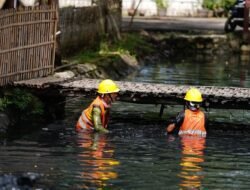 Setelah 15 Tahun Terkubur Lumpur, Saluran Talang Tembaga Akhirnya Dinormalisasi Pemkab Indramayu